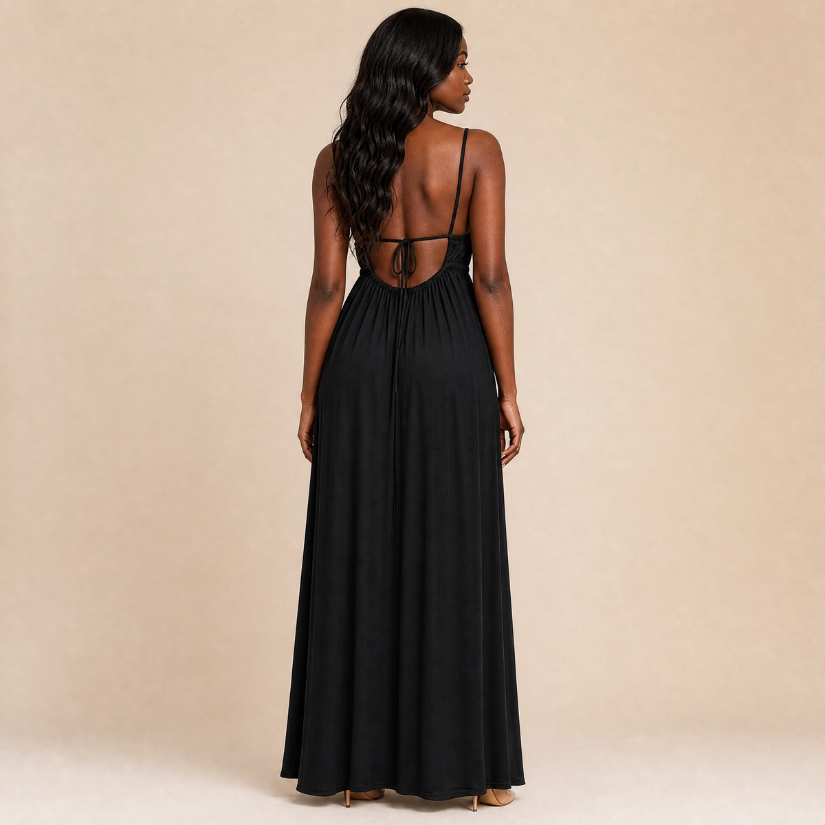 Vestido Solene de Costas Abertas