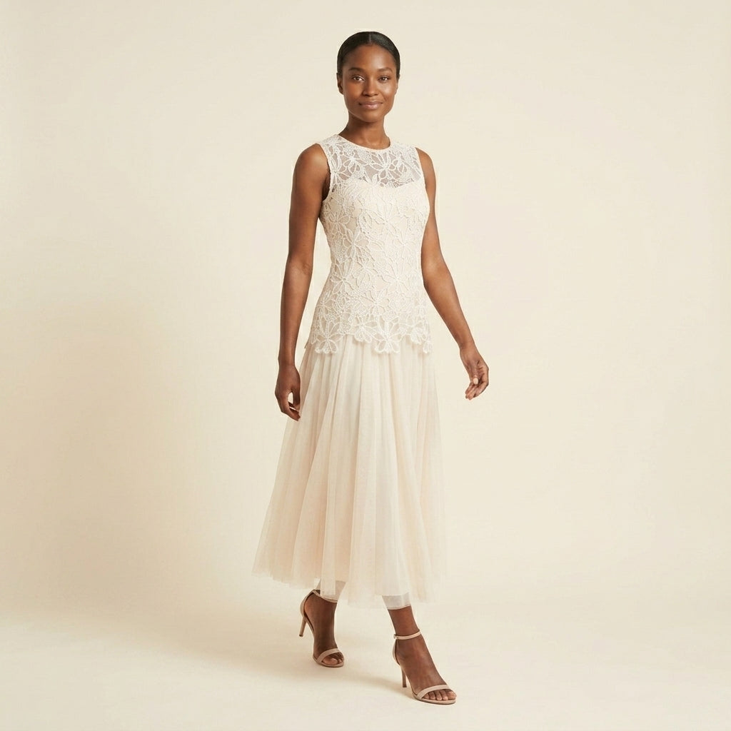 Vestido Midi Evasê, Corpete em Renda